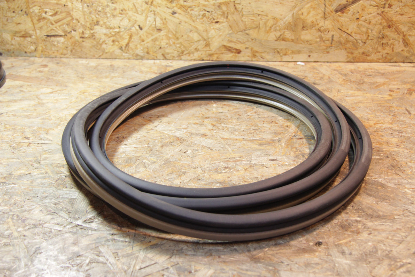 Original GM Opel Gummiabdichtung Hintertür links und rechts verwendbar  mit Flanschabdeckung beige Farbcode: 109,207 90311...