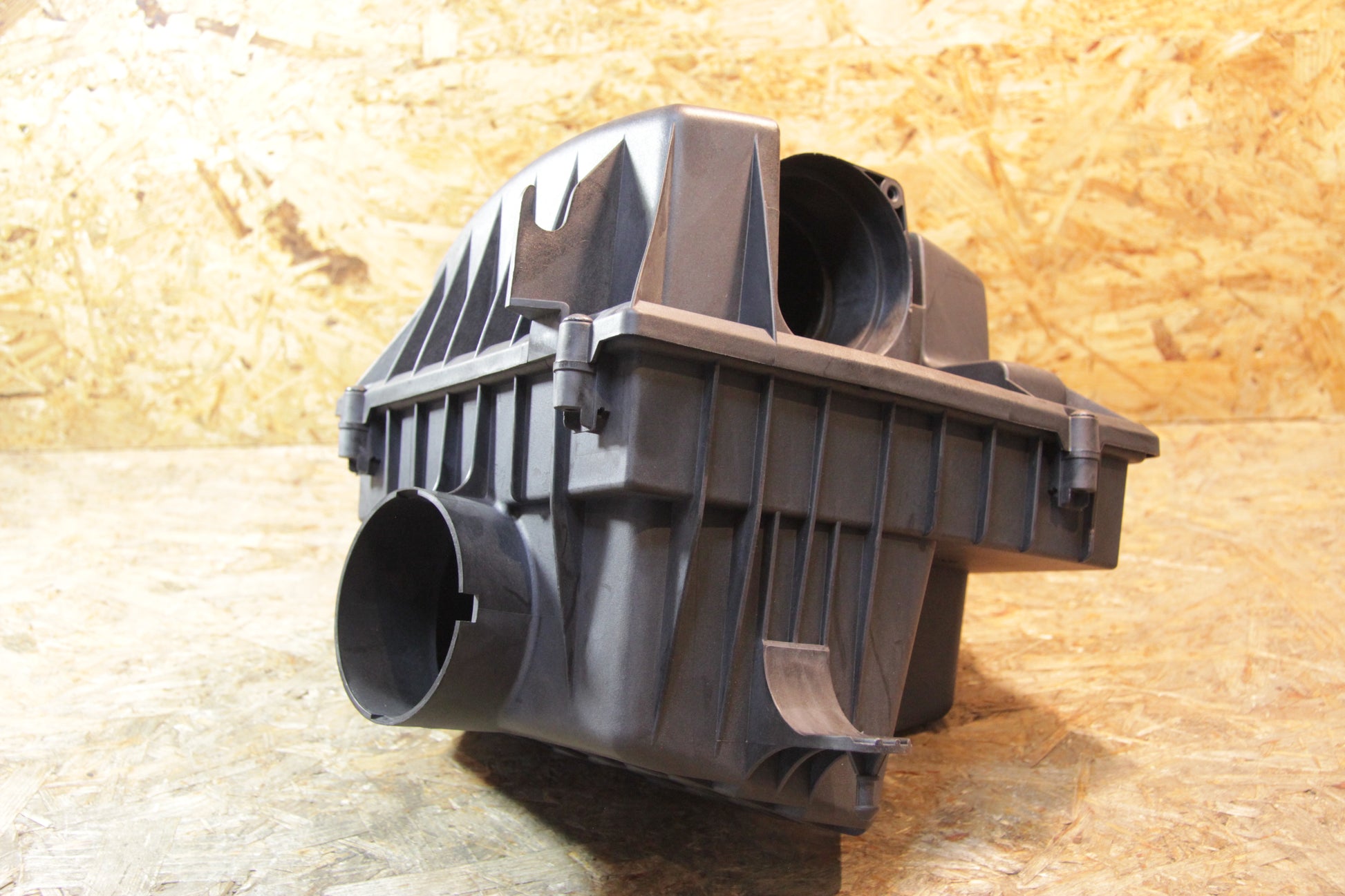 Original GM Opel Luftfilterkasten 24463828 Omega B