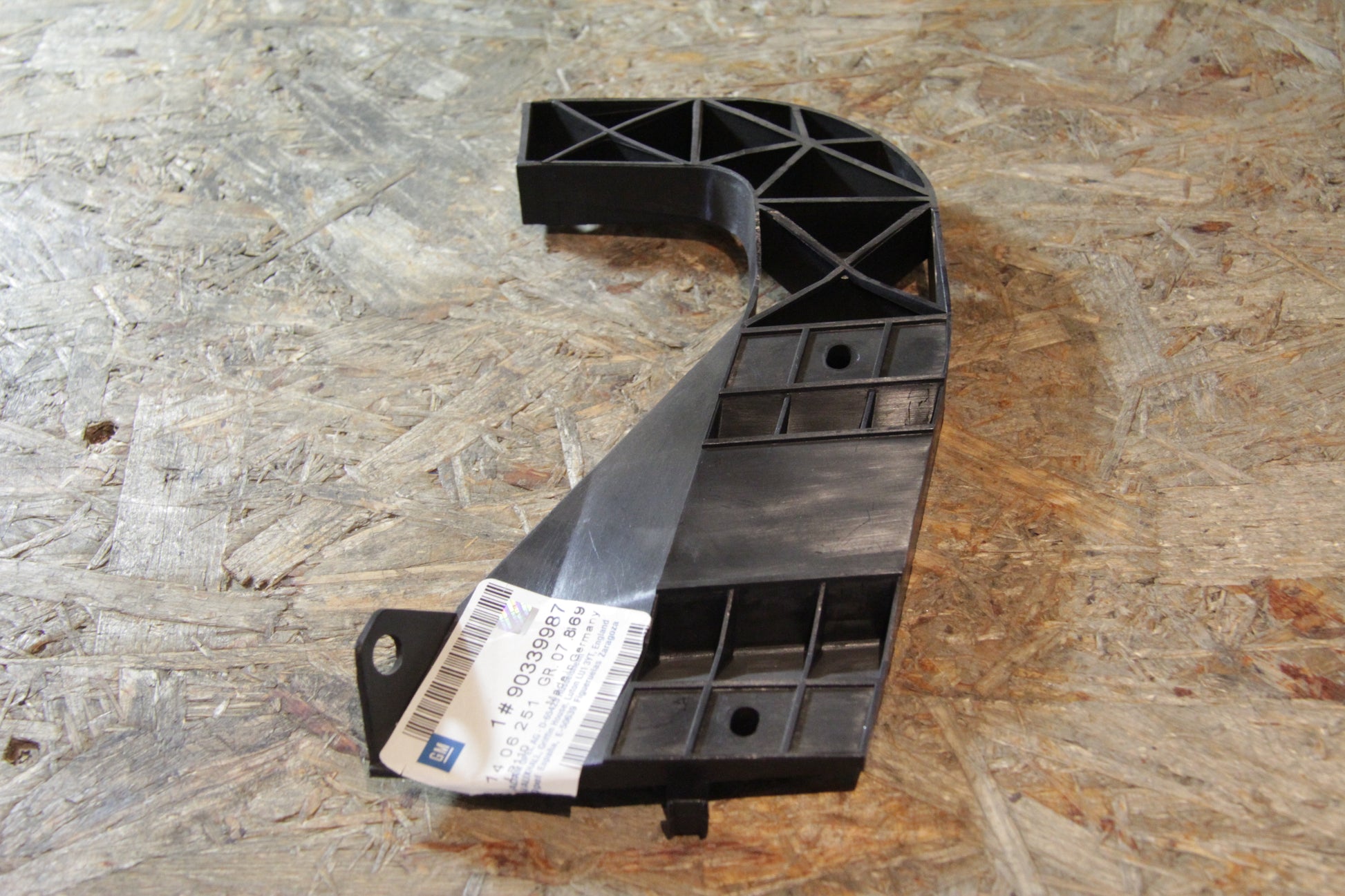 Original GM Opel Halter Stoßstangen hinten seitlich links 90339987 Omega A Neu