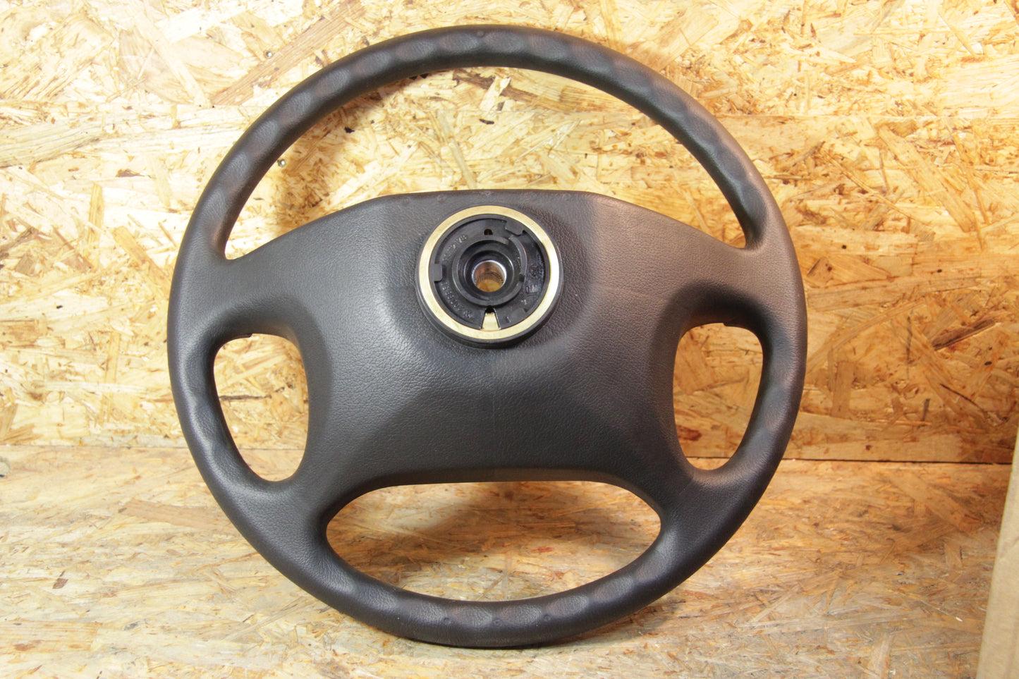 Original GM Opel 4-Speichen-Lenkrad 90510255 Omega B Neu
