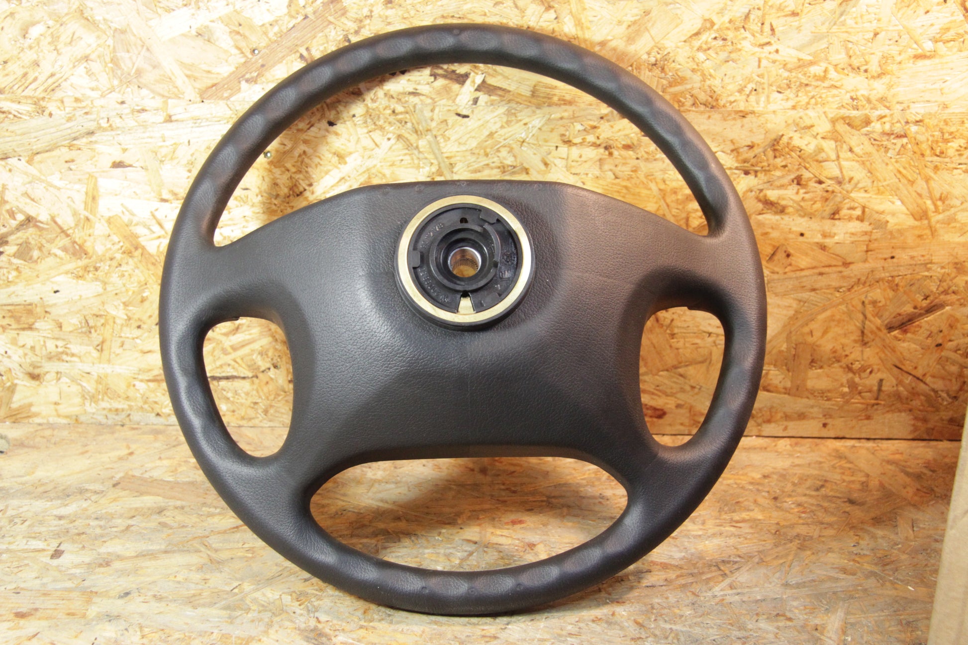 Original GM Opel 4-Speichen-Lenkrad 90510255 Omega B Neu
