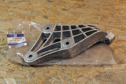 Original GM Opel Halter Motoraufhängung vorne rechts  90372410 Calibra , Vectra A Neu