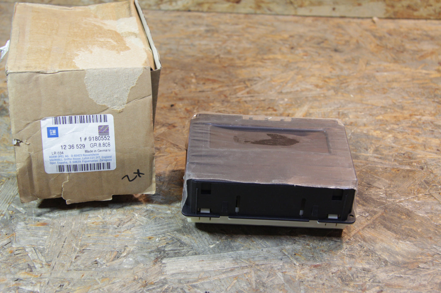 Original GM Opel Anzeigegerät Multifunktionsanzeige Kennzeichen: BM 9180552 Omega B Neu