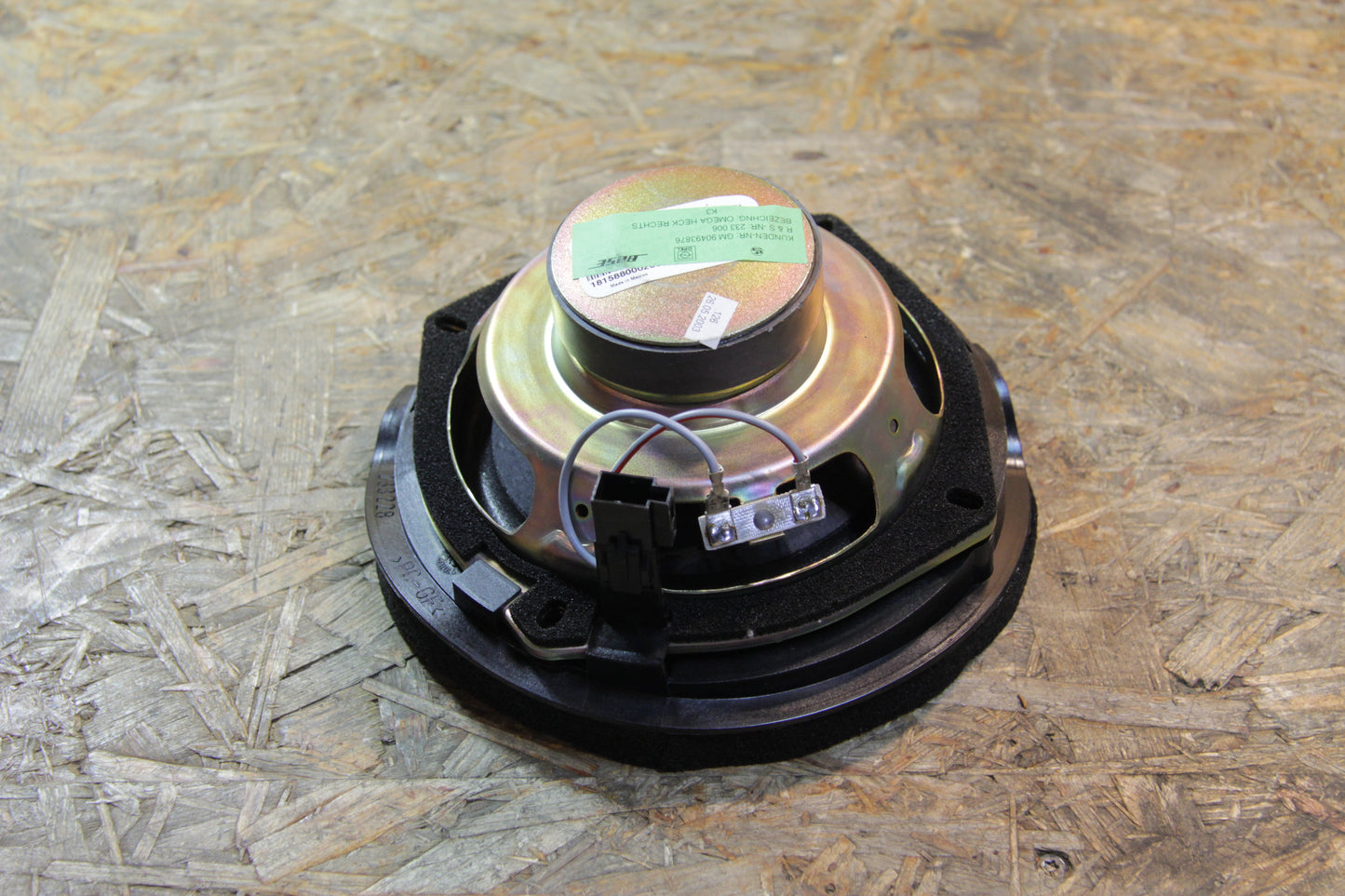 Original GM Opel Lautsprecher Ablage hinten 50W / 60HZ rechts  (Bose) 90493876 Omega B Neu