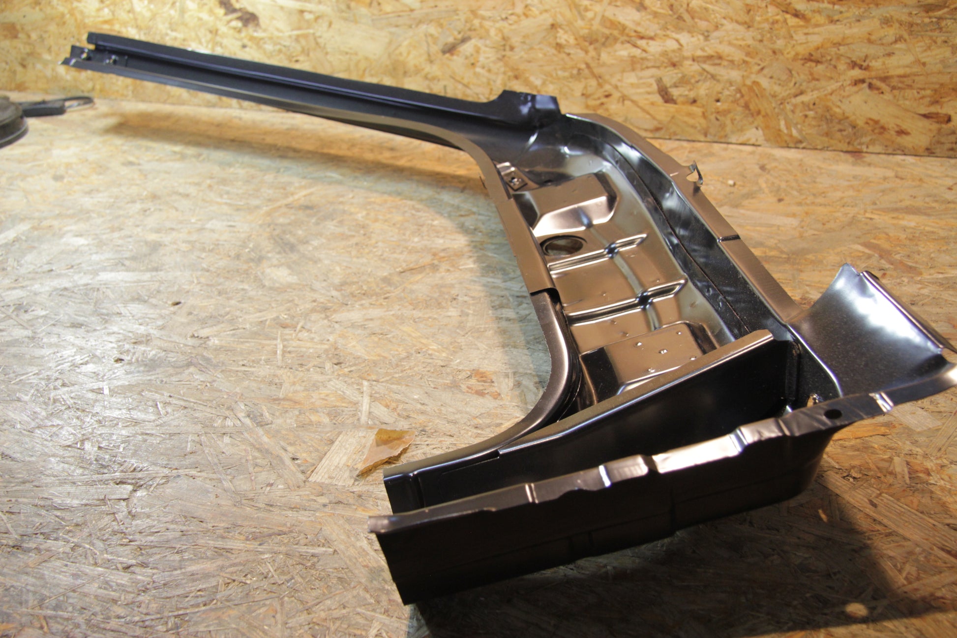 Original GM Opel A Säule aussen links 90272996 Kadett E Cabrio Neu