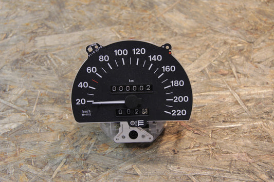 Tachometer km/h mit Tageskilometerzähler Wegdrehzahl: 1102 Delco