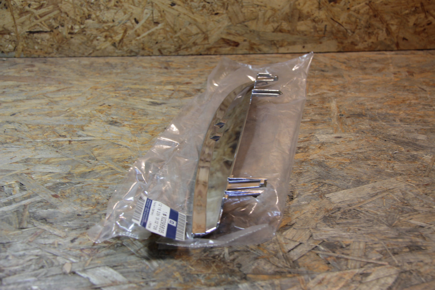 Zierleiste Blende chrom, unter dem Scheinwerfer  links