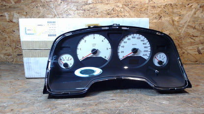 Original GM Opel Instrument mit weissen Skalenköpfe VDO KZ GB 9193328 Zafira A