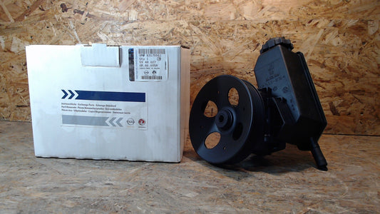 Original GM Opel Pumpe Hilfskraftlenkung mit Riemenscheibe und Behälter ZF 93175561 Vectra B