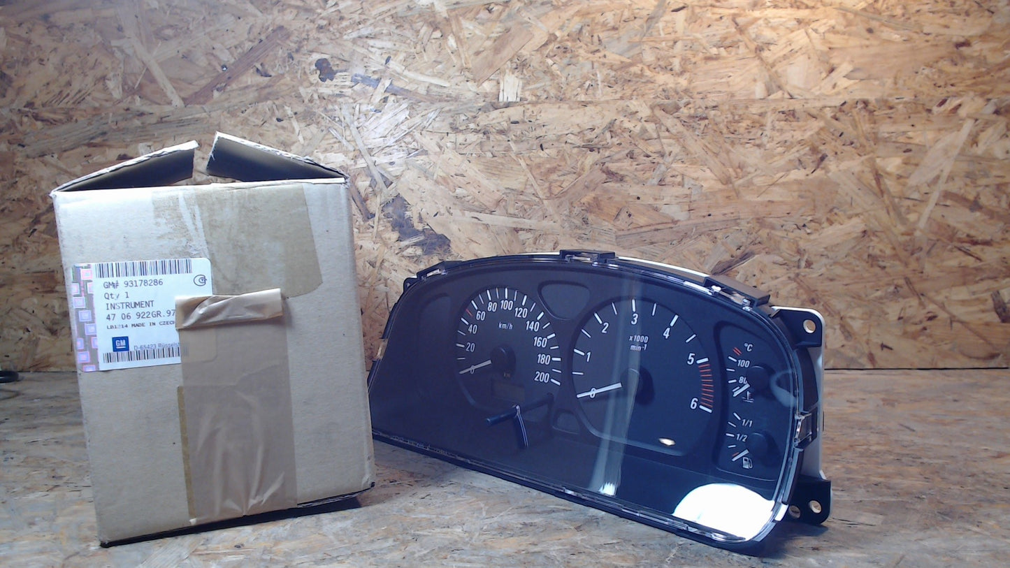 Original GM Opel Kombiinstrument Tacho km/h AT-Teil 93178286 Agila A