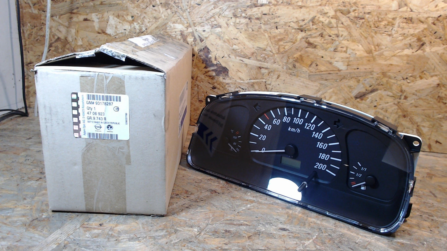 Original GM Opel Kombiinstrument Tacho km/h AT-Teil 93178287 Agila A