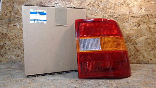 Original GM Opel Heckleuchte Nebelschlussleuchte Vectra A 90349096 Vectra A