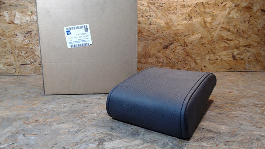 Original GM Opel Armlehne mitte Leder anthrazit für Sitz 2,Reihe Polstercode: XXLO; XXOP, XXOQ, XXXO, XXRY 13220827 Zafira B