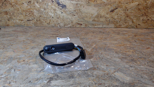 Original GM Opel Schalter Fensterheber Fahrertür in schwarz 90260960 Omega A , Senator B