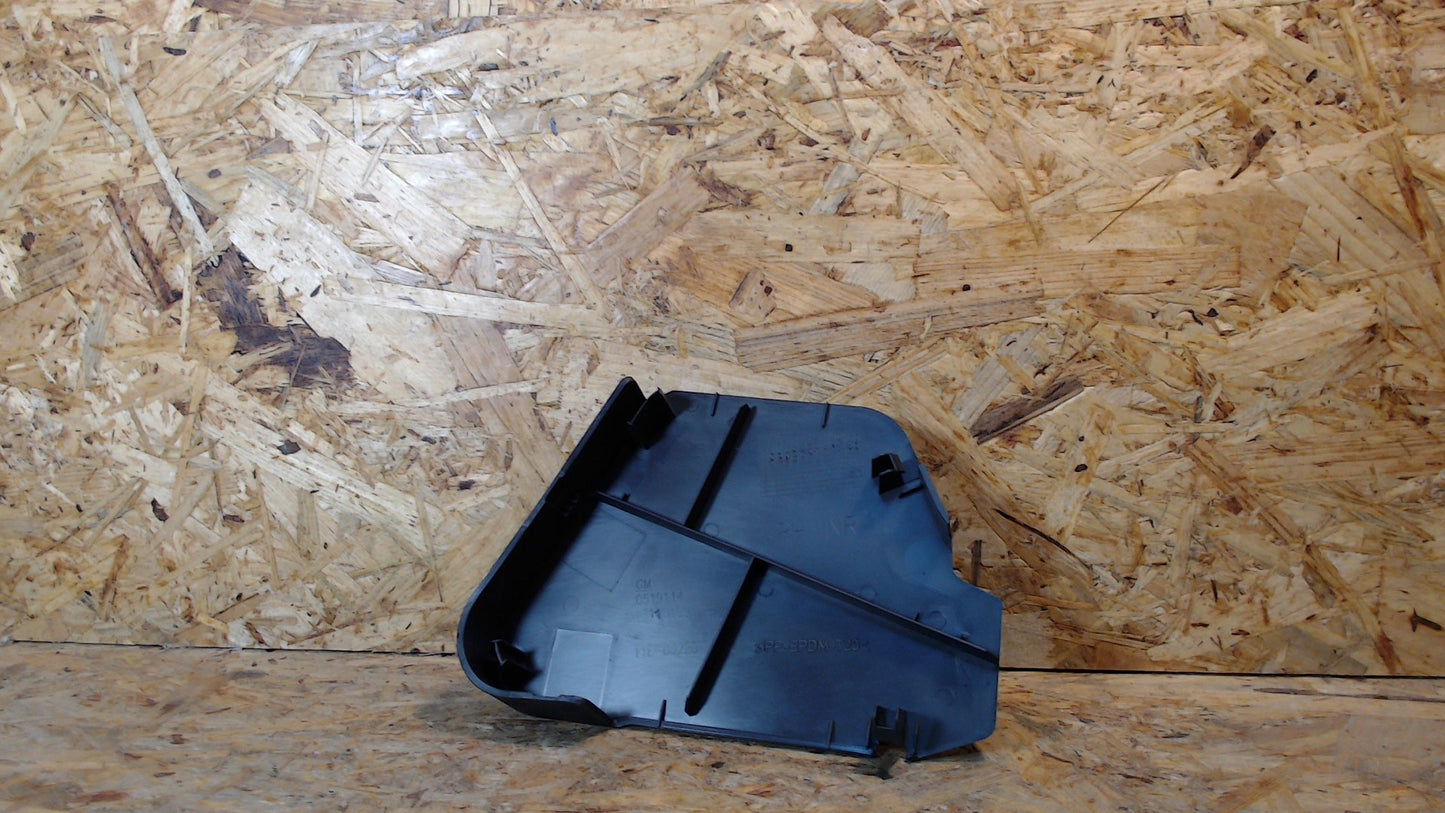 Original GM Opel Deckel Konsole Sitz vorne an Unterbau rechts innen schwarz 13110896 Zafira A