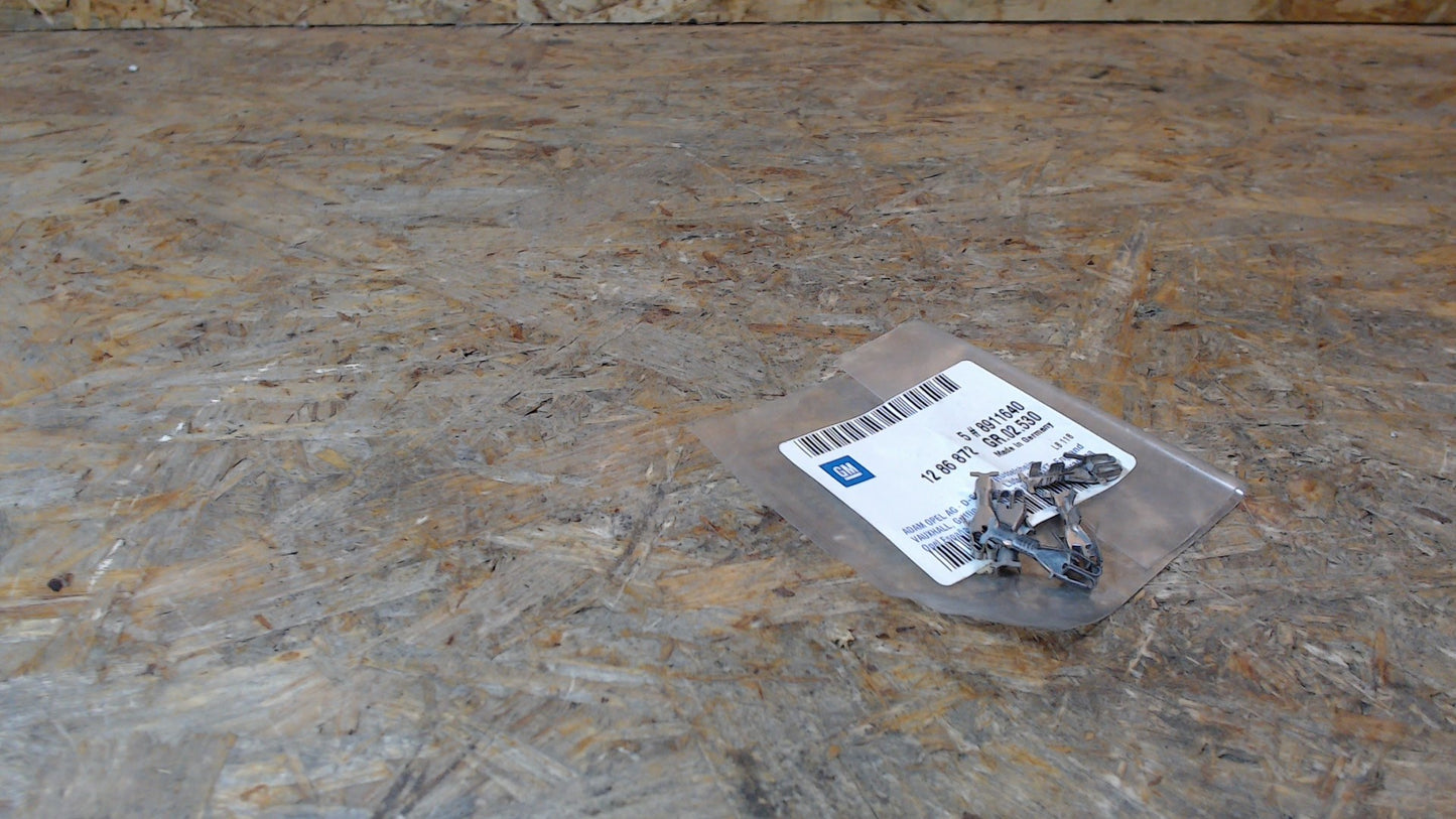 Original GM Opel Flachstecker Hülse Nebelschlussleuchte
 8911640 Ascona C , Calibra , Corsa A , Kadett E , Kadett E Cabrio