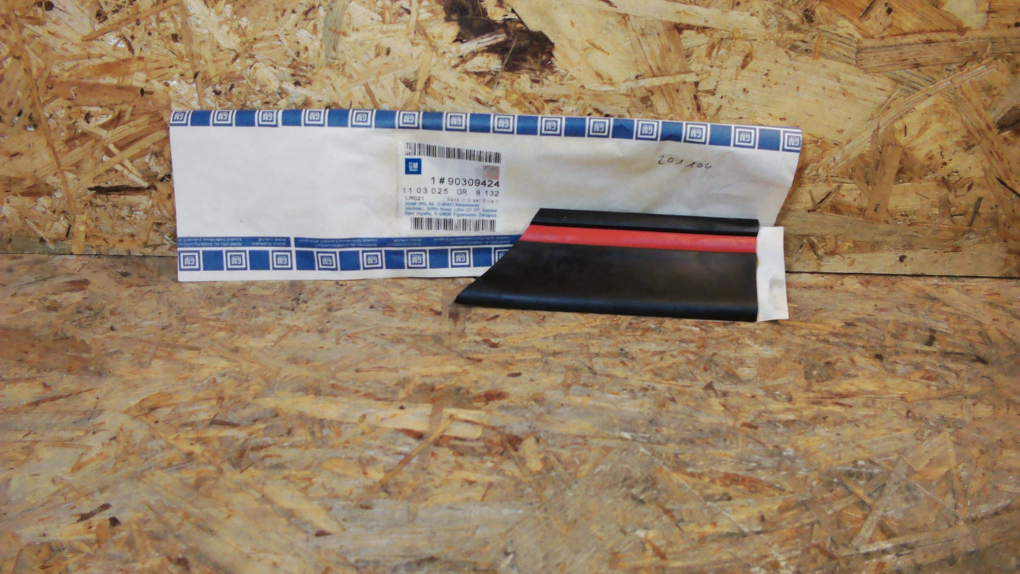 Original GM Opel Zierleiste Kotflügel rechts schwarz/rot 90309424 Vectra A