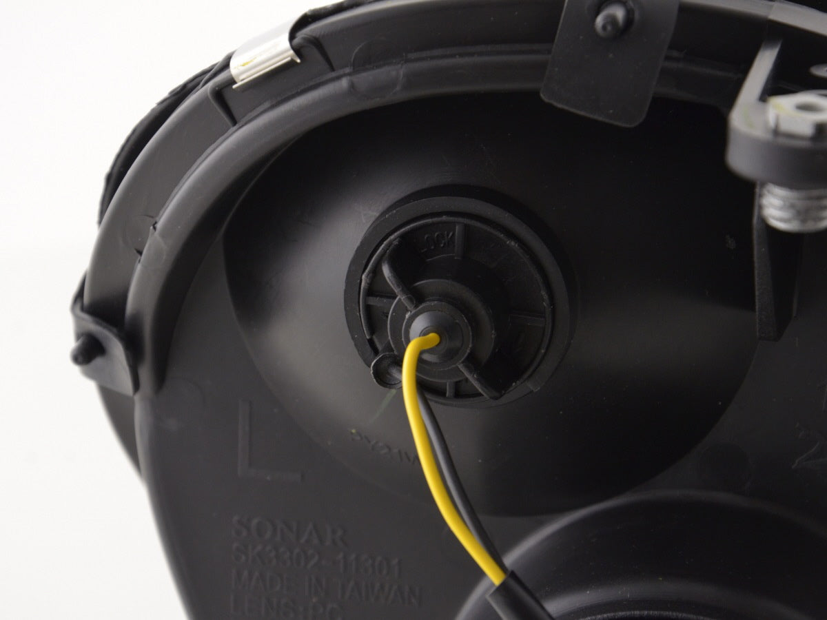 Scheinwerfer Set Mercedes C-Klasse Typ W203 Bj. 00-07 schwarz für Rechtslenker