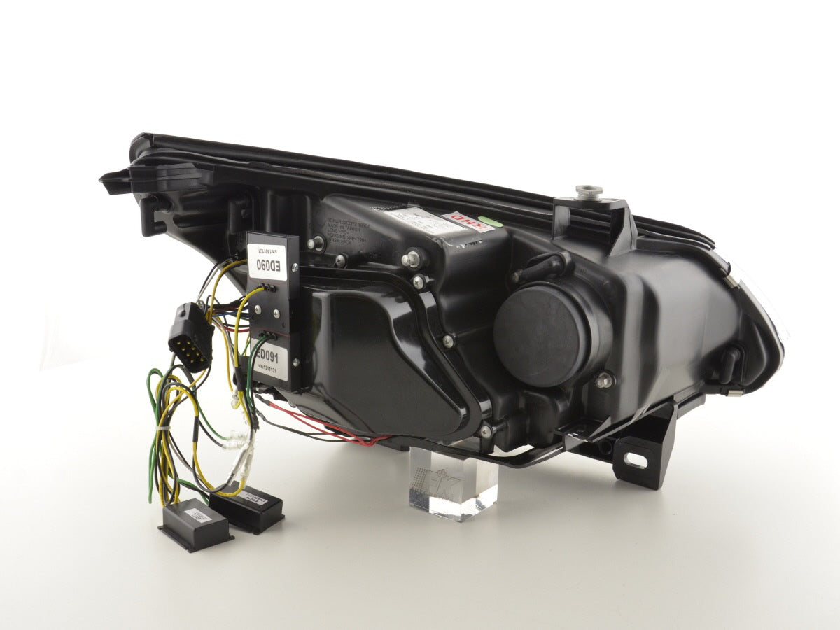 Scheinwerfer Set gebraucht Xenon Angel Eyes LED BMW 5er E60/E61 Bj. 05-08 chrom für Rechtslenker
