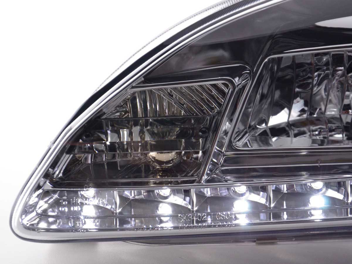 Scheinwerfer Set Daylight LED TFL-Optik Ford Focus 4/5-trg. Bj. 05-08 chrom