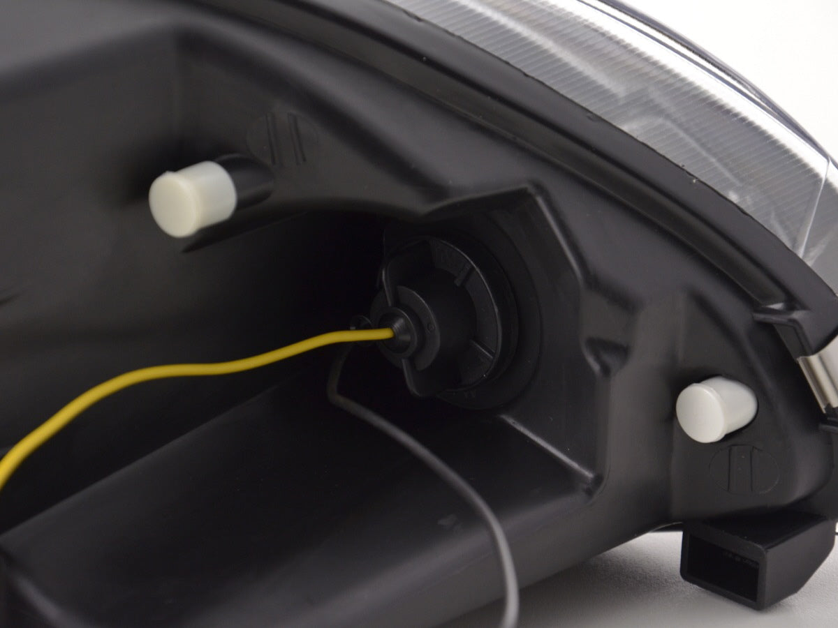 Scheinwerfer Set Daylight LED TFL-Optik Ford Focus 4/5-trg. Bj. 05-08 schwarz für Rechtslenker