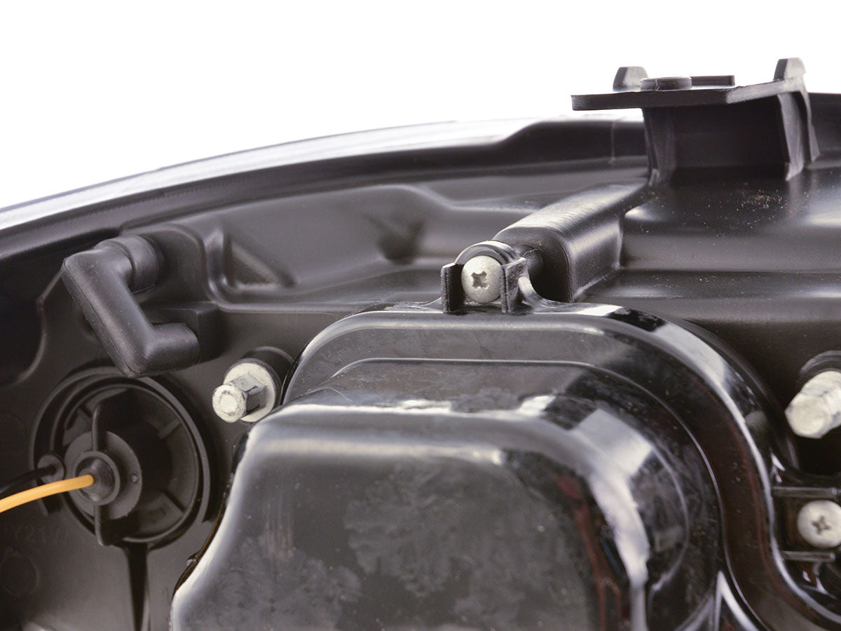 Scheinwerfer RECHTS Xenon Daylight LED TFL-Optik BMW 3er E90/E91 Bj. 05-08 schwarz