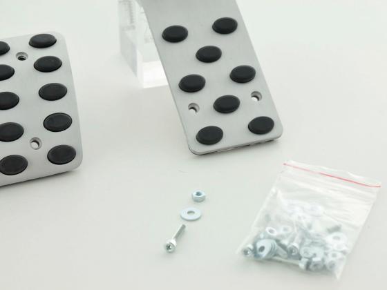FK Alupedale Pedale Set 4-teilig Mercedes Benz C-/E-/S-Klasse Pedalcover Autopedale Gumminoppen