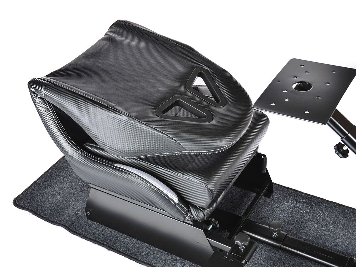 FK Gamesitz Spielsitz Rennsimulator eGaming Seats Suzuka schwarz/silber Carbonlook mit Teppich