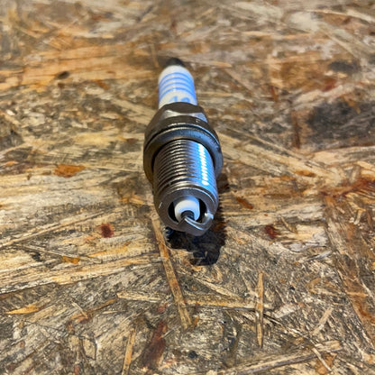 Original GM Opel Astra F Vectra A Calibra Zündkerze Neu