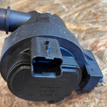 Original GM Opel Movano B Bus Kastenwagen Wasserpumpe Neu