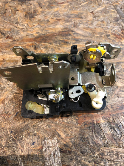Original GM Opel Movano A Türschloss vorne links Neu