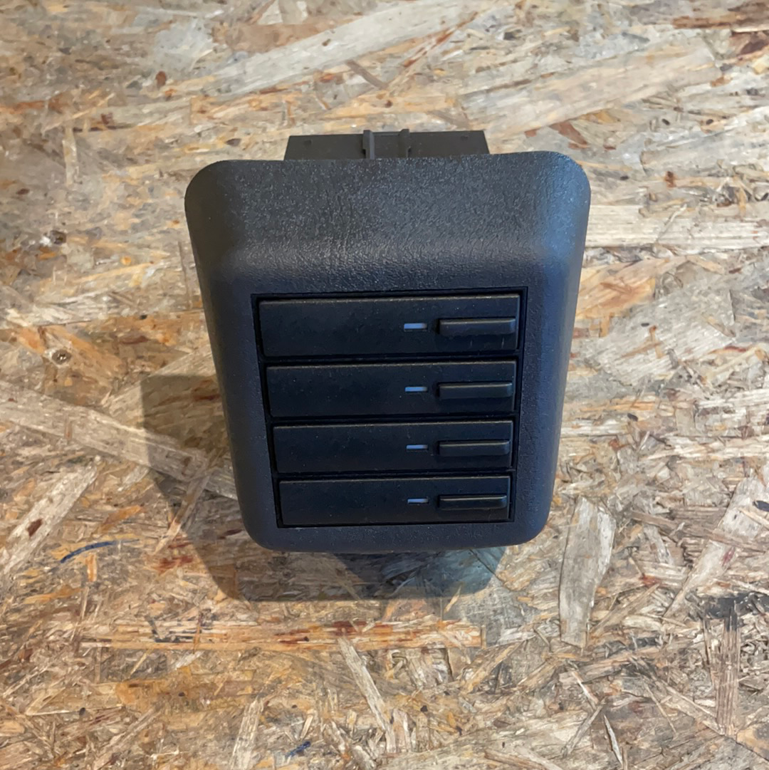 Original GM Opel Calibra Vectra A Kassetten Einschub Neu