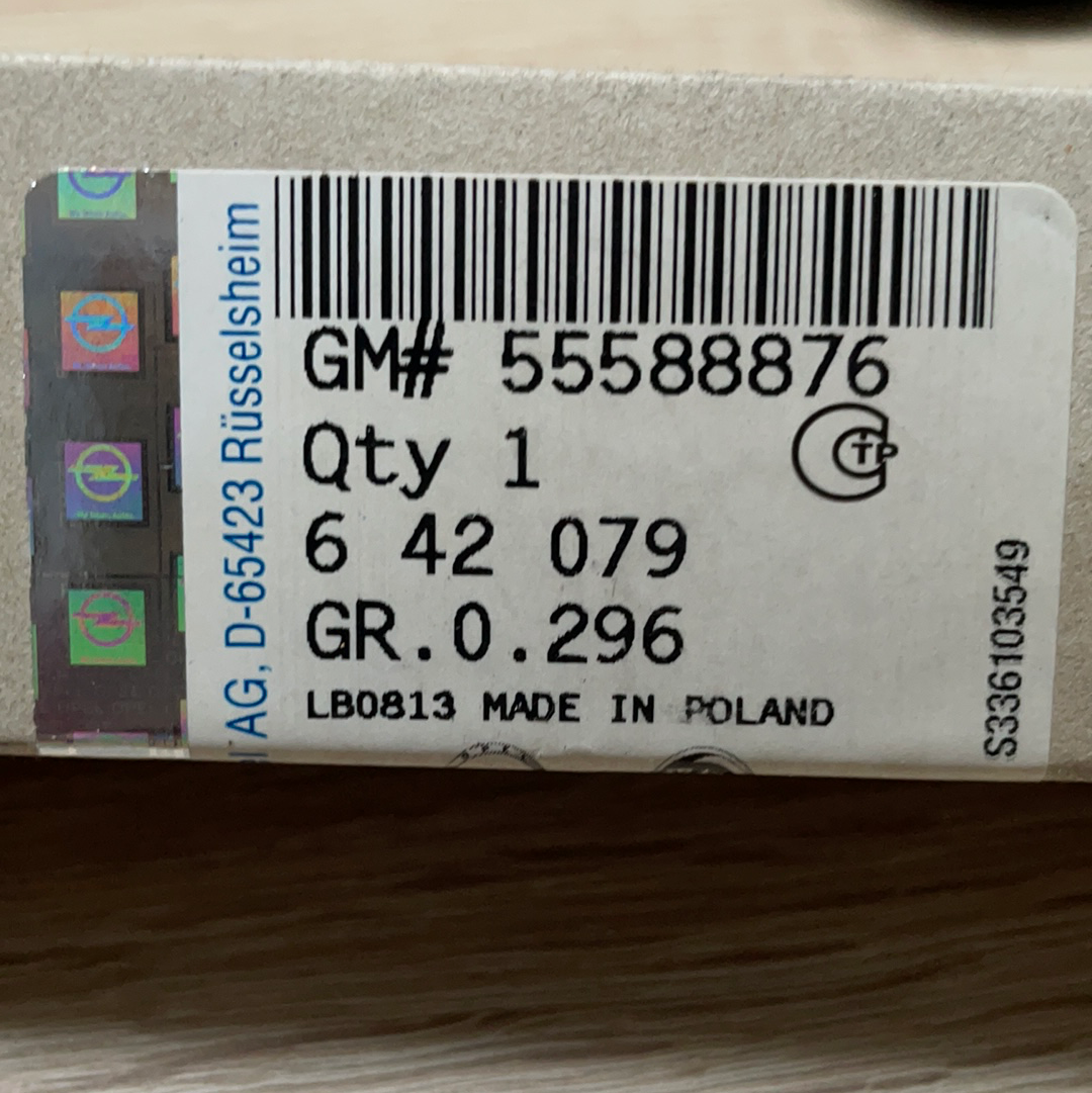 Original GM Opel Astra J Einlassventil Neu