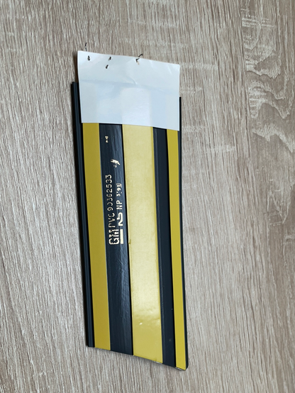 Original GM Opel Ascona C Schutzzierleiste vorne links mit gelbem Streifen Neu