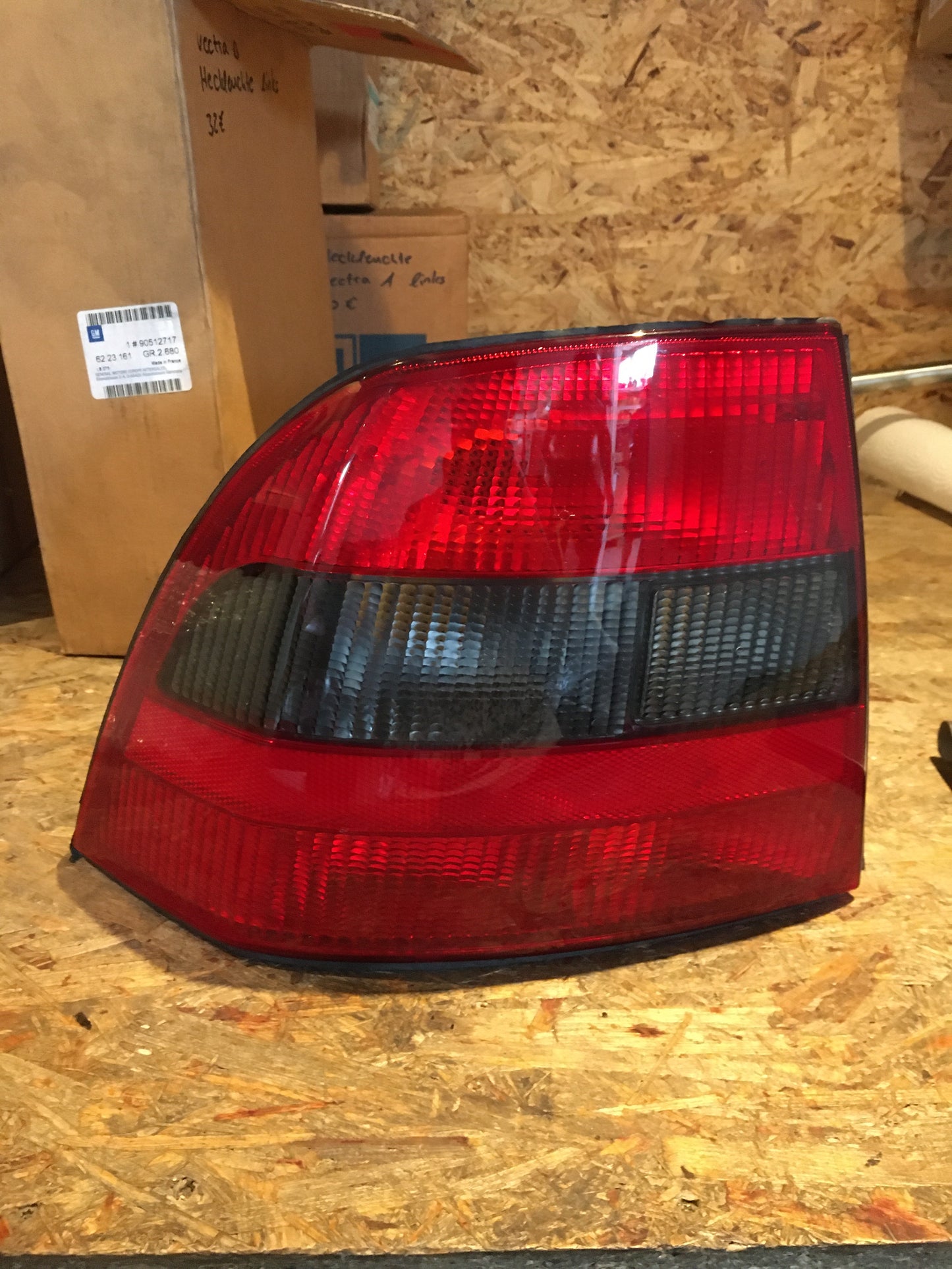Original Vectra B Heckleuchte links NEU