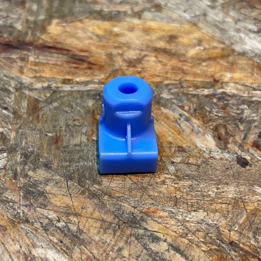 Original Chevrolet Cruze Bj. 2013 Mutter vorne Stoßstange Neu