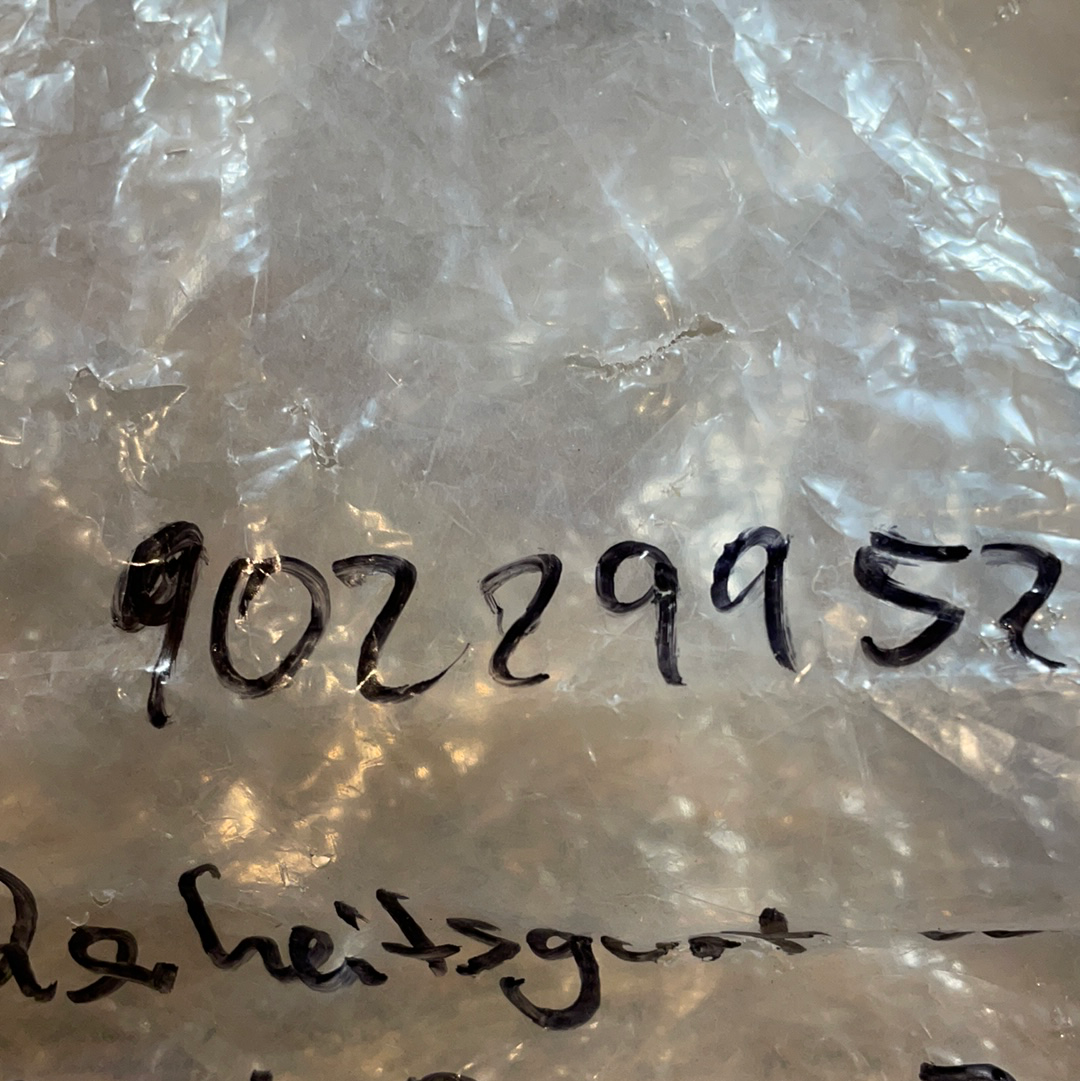 Original GM Opel Omega A Sicherheitsgurt vorne rechts Neu