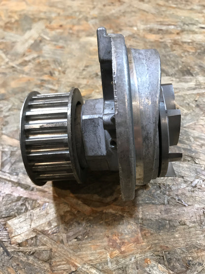 Original Opel Ascona C Kadett D, E 1.6 D Wasserpumpe NEU