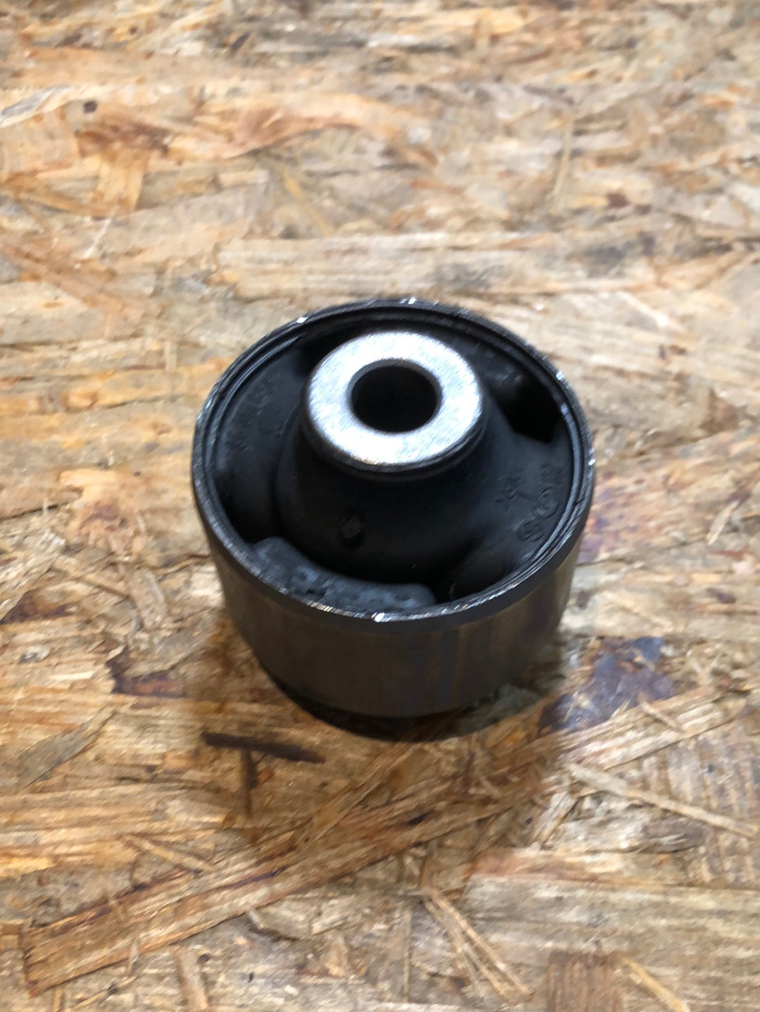 Original GM Chevrolet Lacetti Querlenkerbuchse Neu