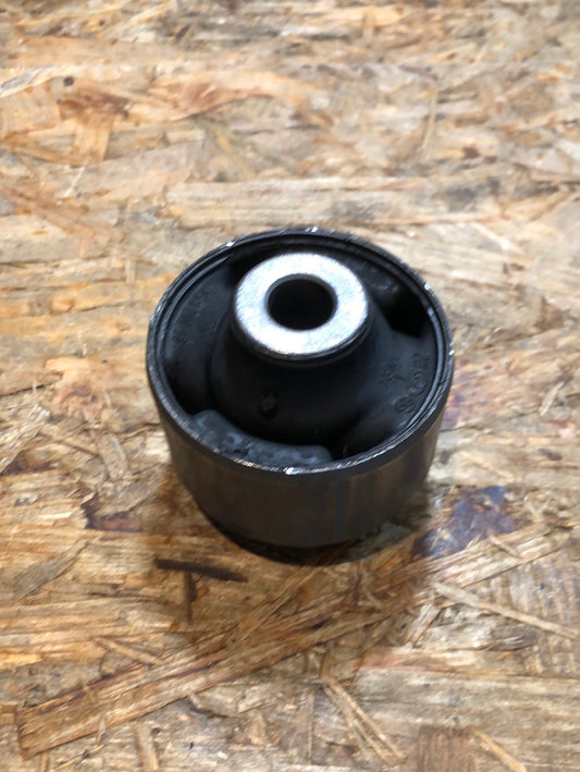 Original GM Chevrolet Lacetti Querlenkerbuchse Neu