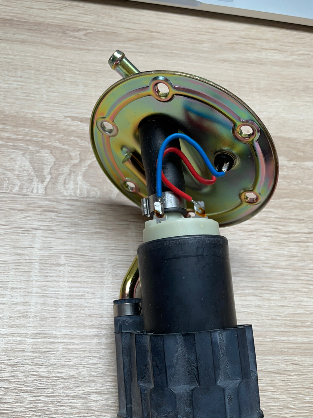 Original GM Opel Corsa A Kraftstoffpumpe Neu