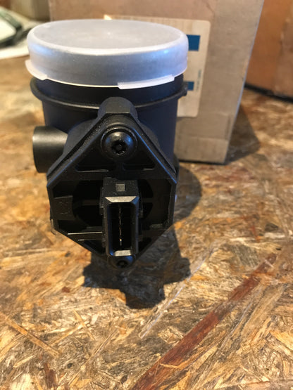 Original Vectra B 2,0 DI 16V 82 PS Luftmassenmesser NEU