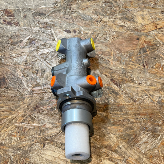 Original GM Opel Movano A 2,2 DTI Hauptbremszylinder Neu