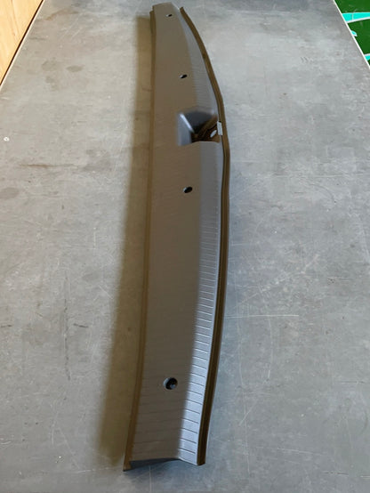 Original GM Opel Omega B Abdeckung Öffnung Kofferraum Neu