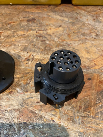 Original GM Opel Omega B Caravan E-Satz 12V Anhängerkupplung Neu