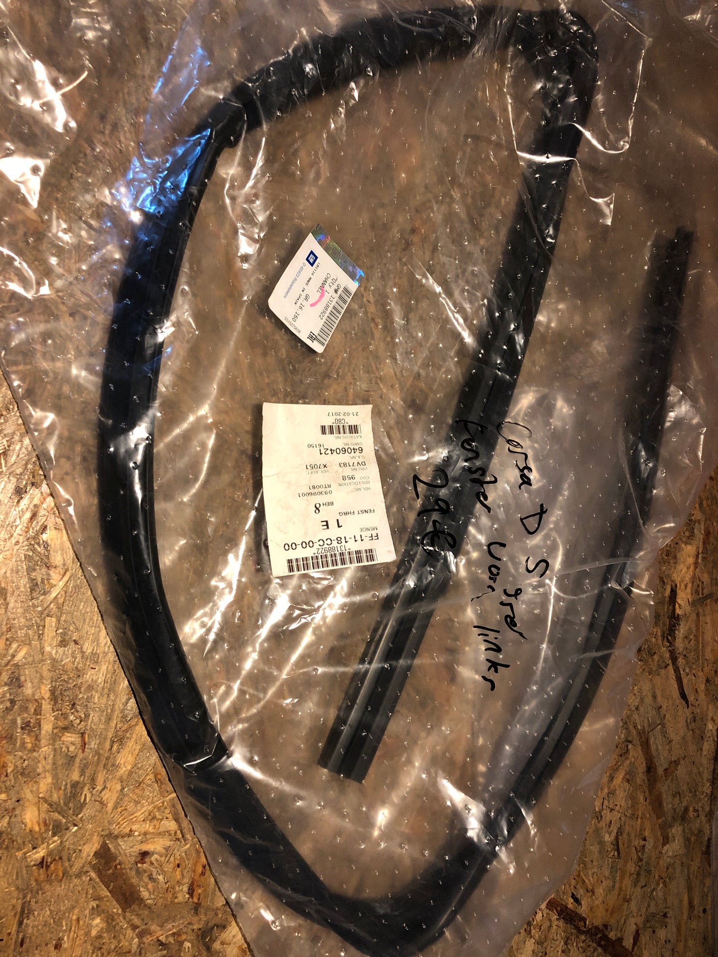Original Opel Corsa D Dichtung Fenster vorne links Neu