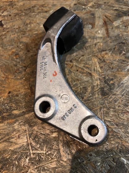 Original Opel Kadett E GSI Motorhalter Neu