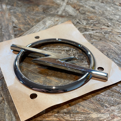 Original GM Opel Corsa B Emblem Heckträger Neu