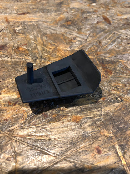 Original GM Opel Vectra A Halter Stoßfänger Hinten Rechts Neu