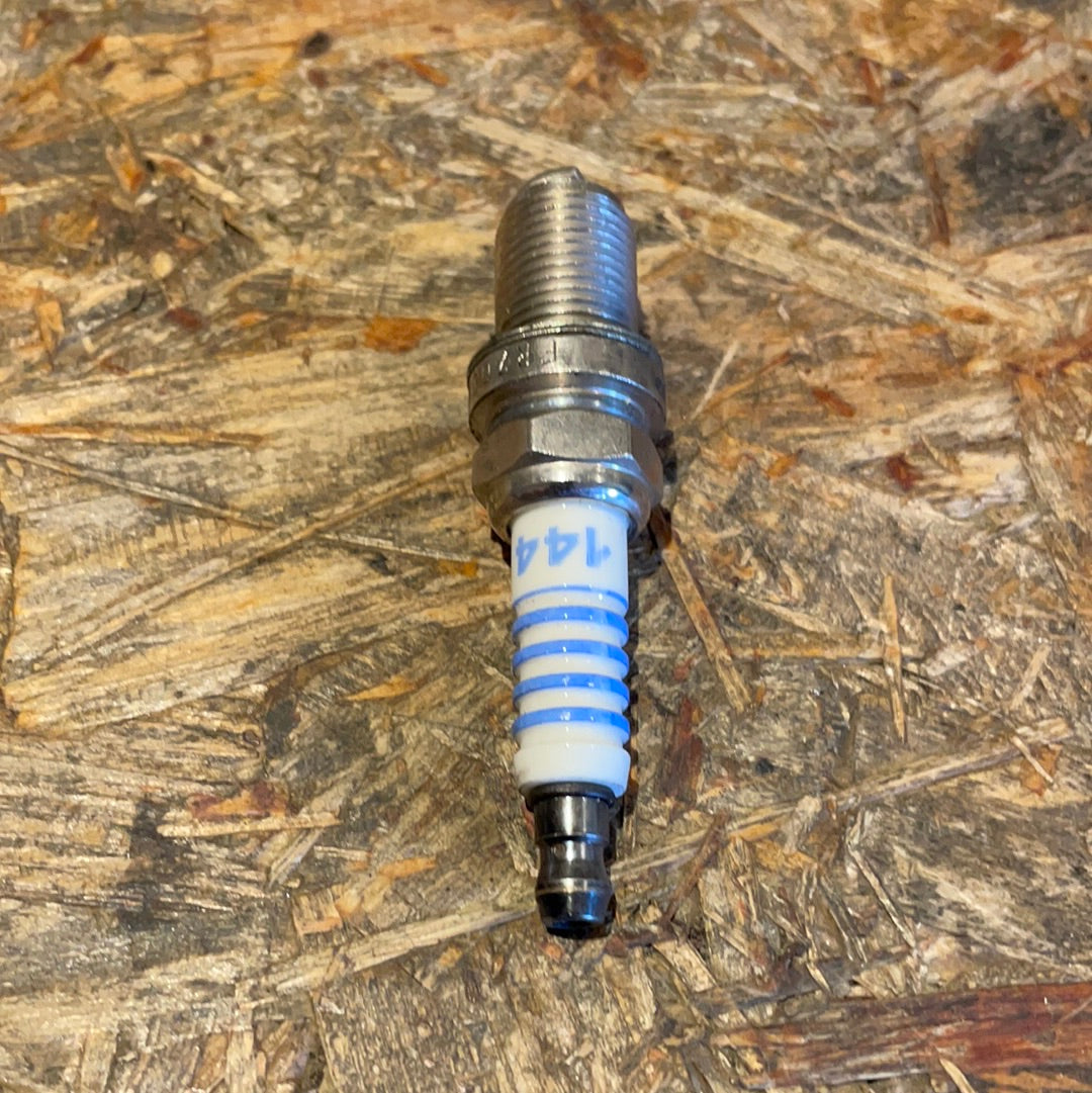 Original GM Opel Astra F Vectra A Calibra Zündkerze Neu